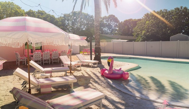 Villa La Palma Urban Beach Sand Resort - 3BD Villa Heart of West Palm Beach