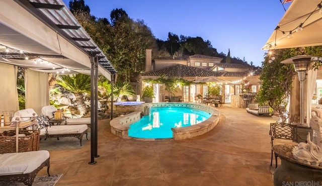 Villa Pacifica by Bluewater Vacation Homes - Luxury Oceanview Estate