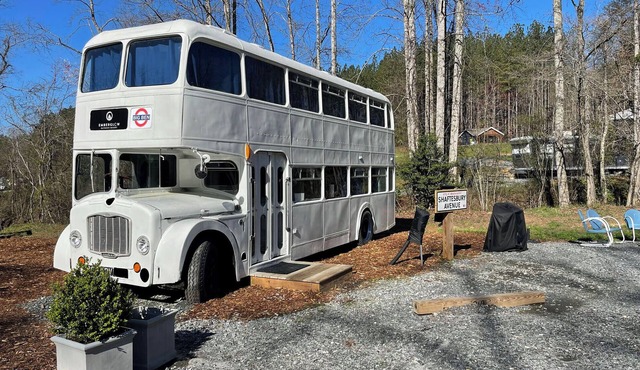Vintage 1962 double decker bus on the creek, gas grill, fire pit, short walk to pool and playground, sleeps 4-5.