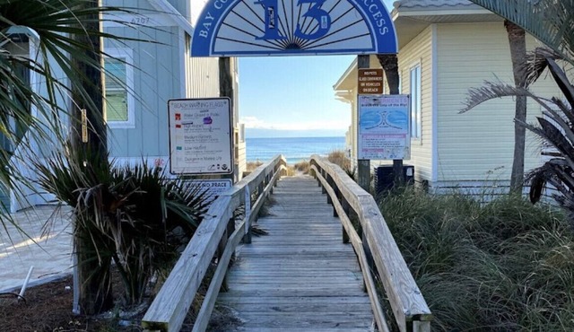 Walk to Beach! Zero Gravity Massage Chair!