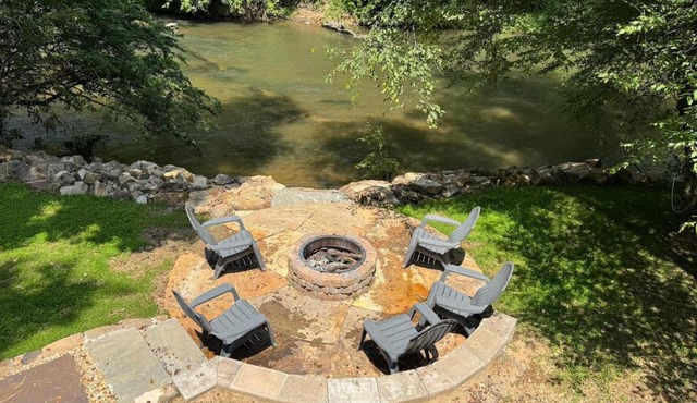 Waterfront Getaway:Hot Tub Fire Pit Near Ellijay