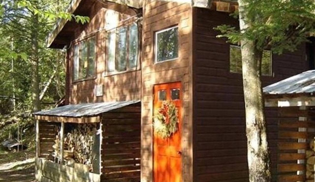 Waterfront Guest Cabin, access to Craftsbury Outdoor Center