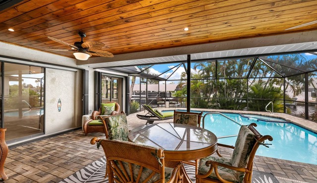 Waterfront Heated Pool Home Retreat, Direct Gulf Access, Special Deals