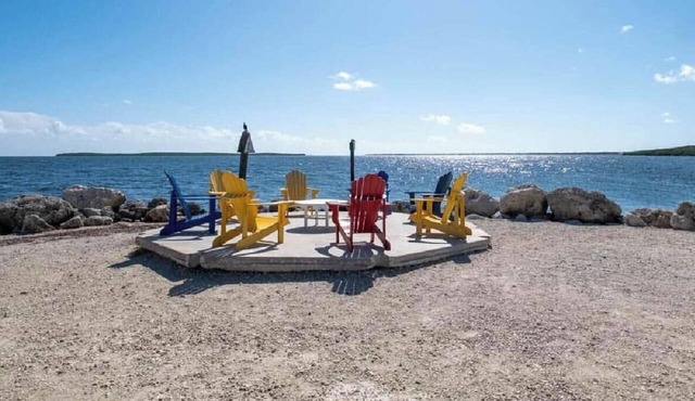 Waterfront Lagoon Retreat | Kayaks Paddleboard Golf Cart