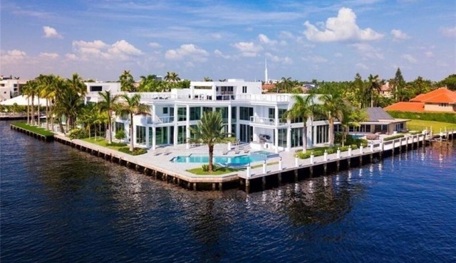 Waterfront Luxury Retreat on the Intracoastal