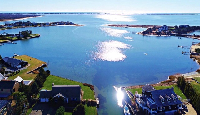 WATERFRONT PARADISE 5 BR, DOCK, IMPECCABLY REMODELED - NEW BATHROOMS, KITCHEN,