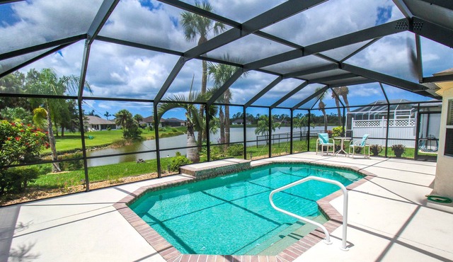 Waterfront, Private Pool, Royal Oasis