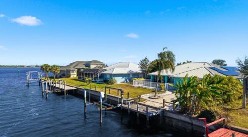 Waterfront Villa w Pool, Dock and Gulf Access