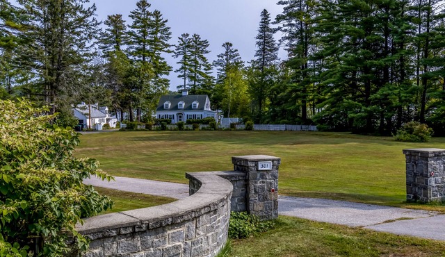 Webster Lake Waterfront Home!