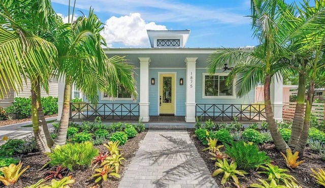 Welcome to Casa Blue! Come enjoy Sarasota!
