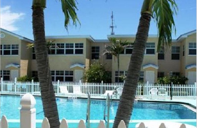 Chateaux Indian Shores 
