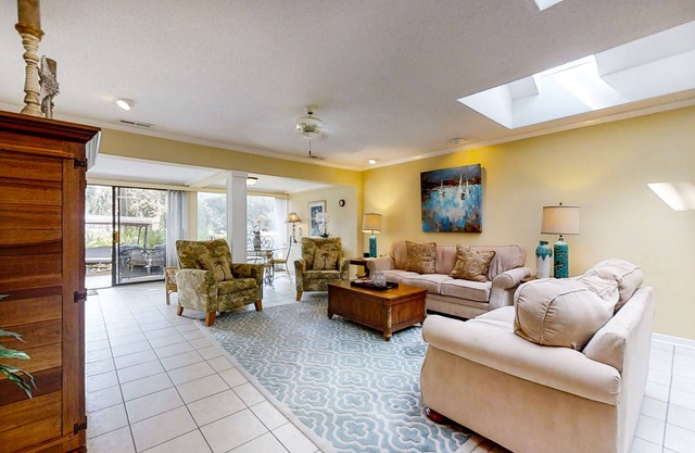 Dog-friendly lagoon-view condo w/ tennis - close to the beach!