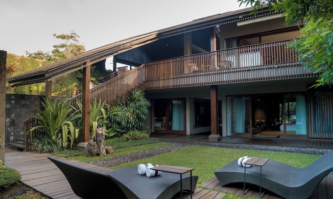 Batu Bolong Villa | Contemporary Villa - Echo Beach Canggu