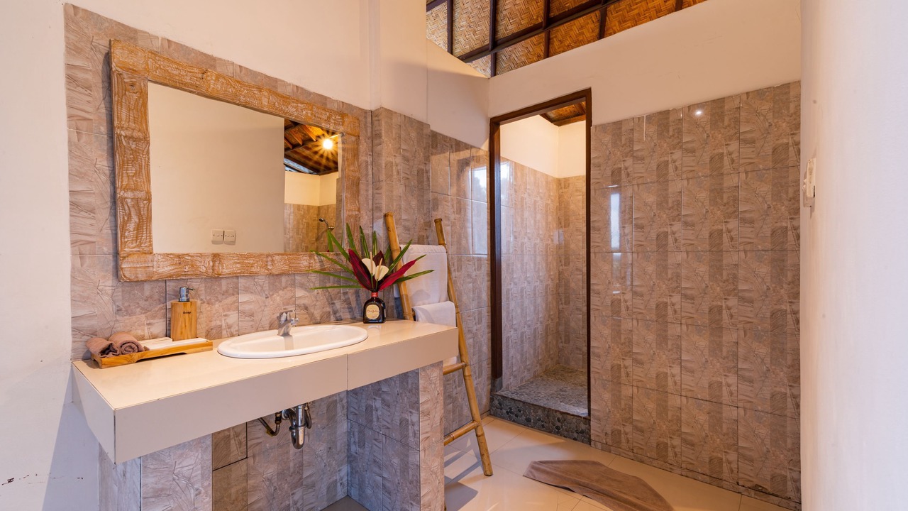 Photo of Bathroom in Kedewatan