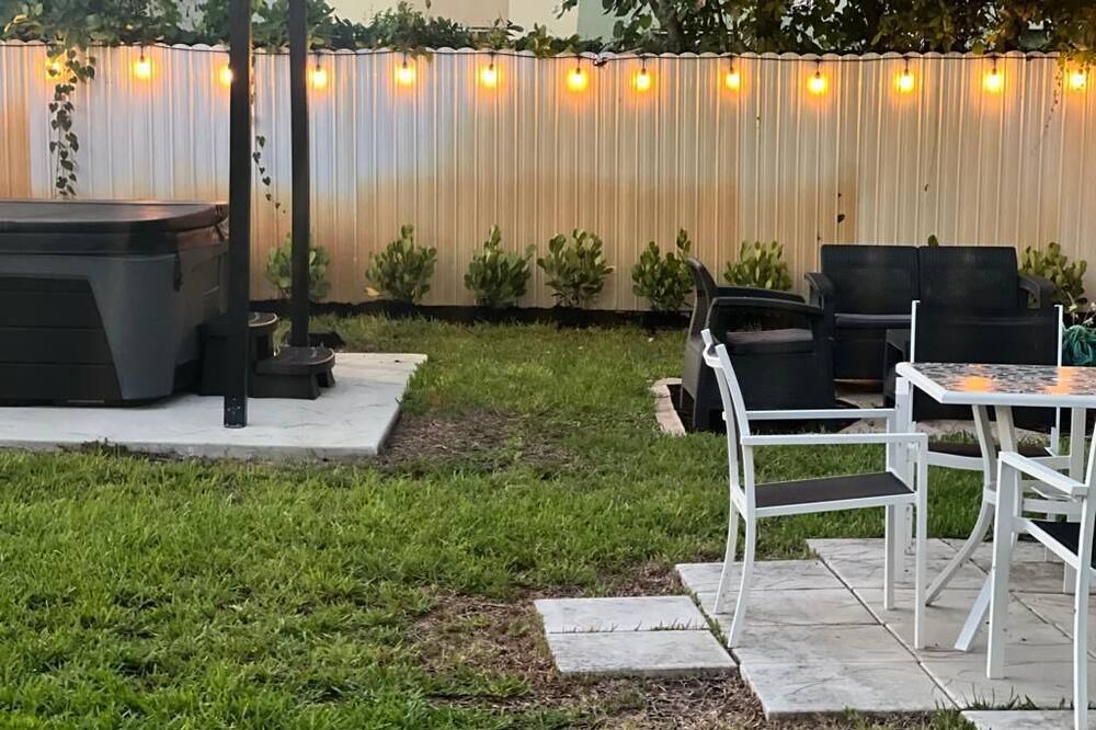 Photo of Patio Balcony in North Miami