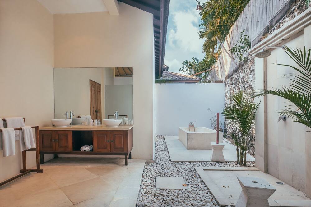 Photo of Bathroom in Pecatu