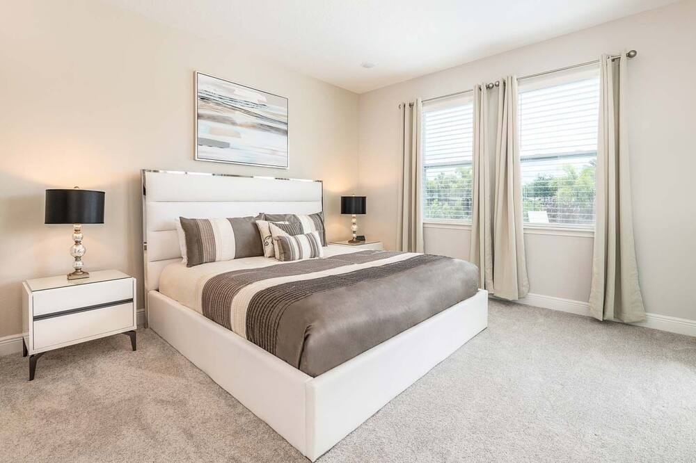 Photo of Bedroom in Bay Lake