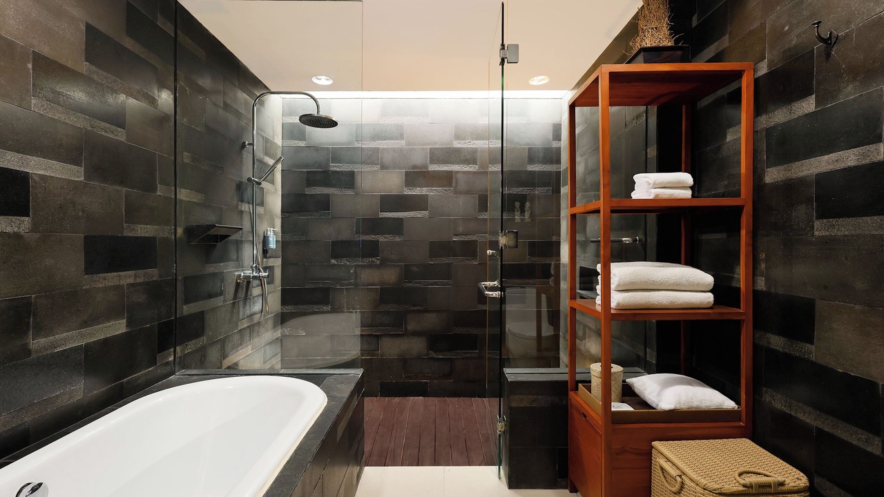 Photo of Bathroom in Kartika Plaza