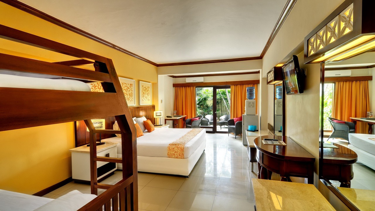 Photo of Bedroom in Kartika Plaza