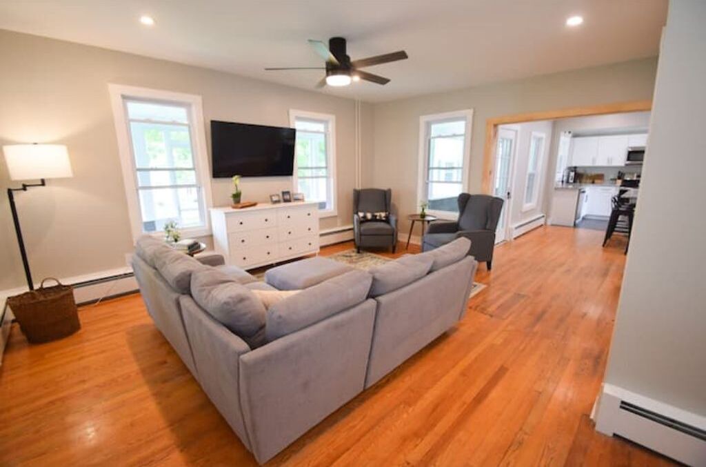 Photo of Livingroom in Bolton Landing