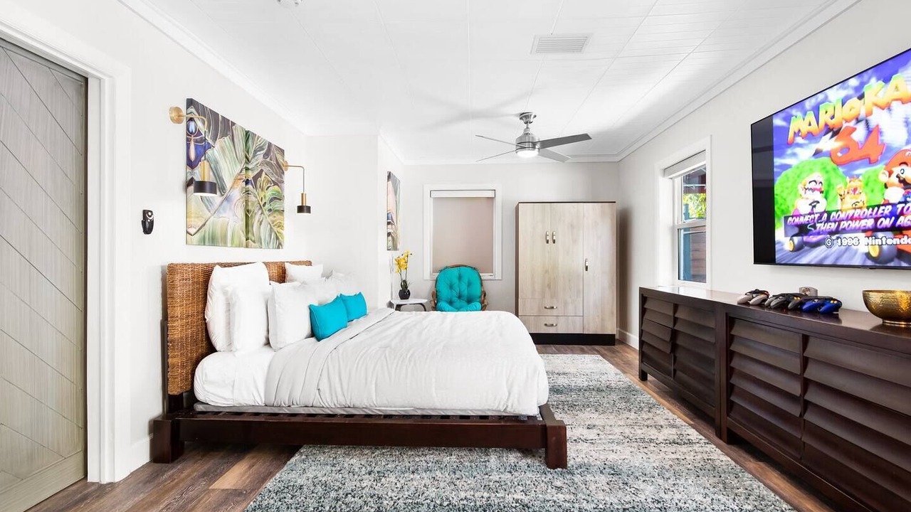 Photo of Others in Poinsettia Heights