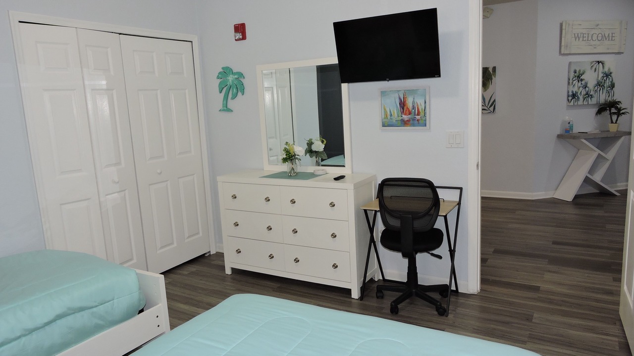 Photo of Bedroom in Bahama Bay