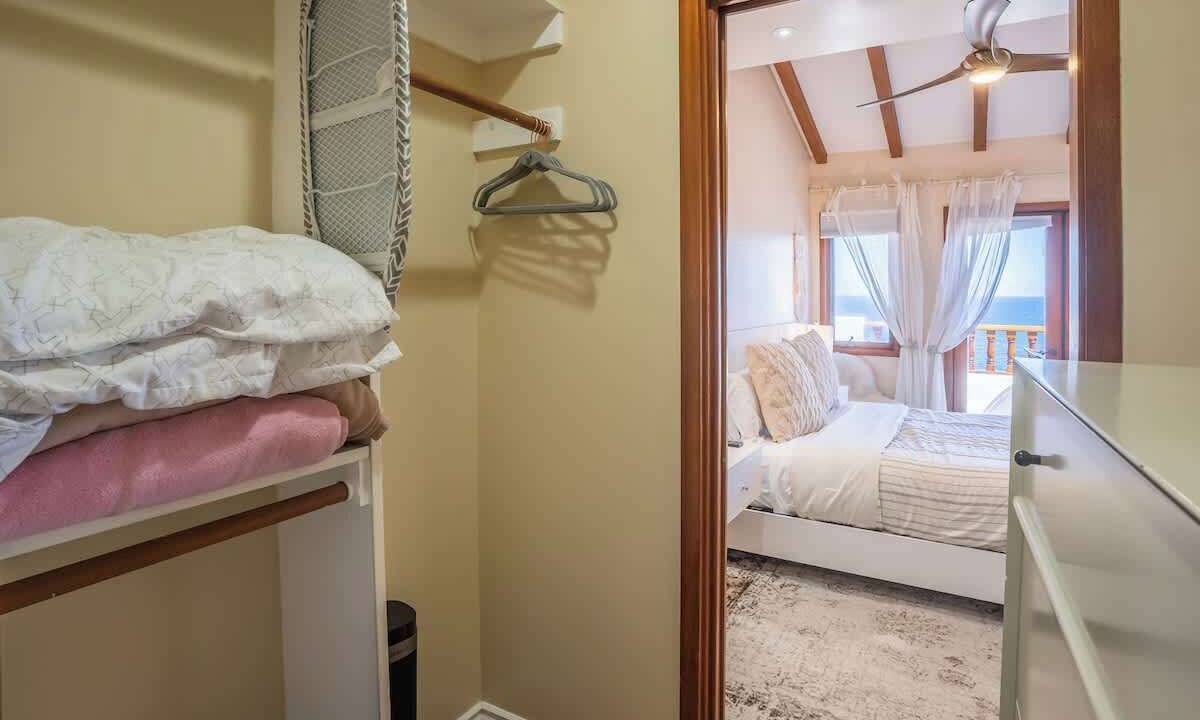 Photo of Bedroom in Avalon