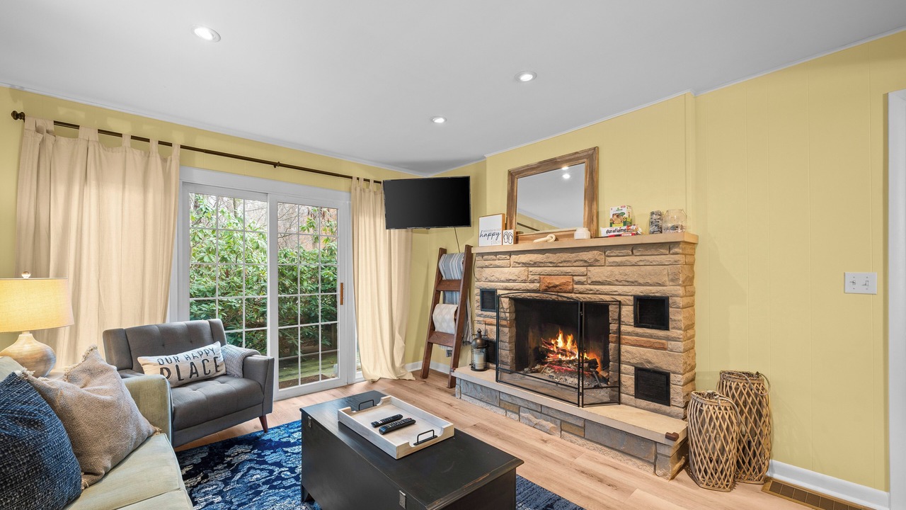 Photo of Livingroom in Shorewood-Tower Hills-Harbert
