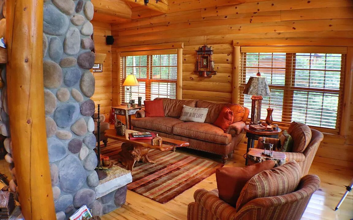 Photo of Livingroom in Bolton Landing