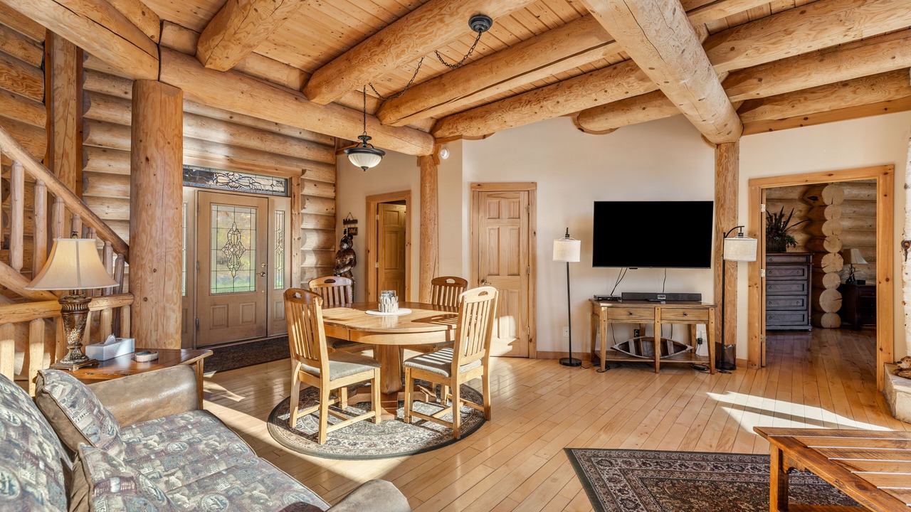 Photo of Livingroom in Warrensburg