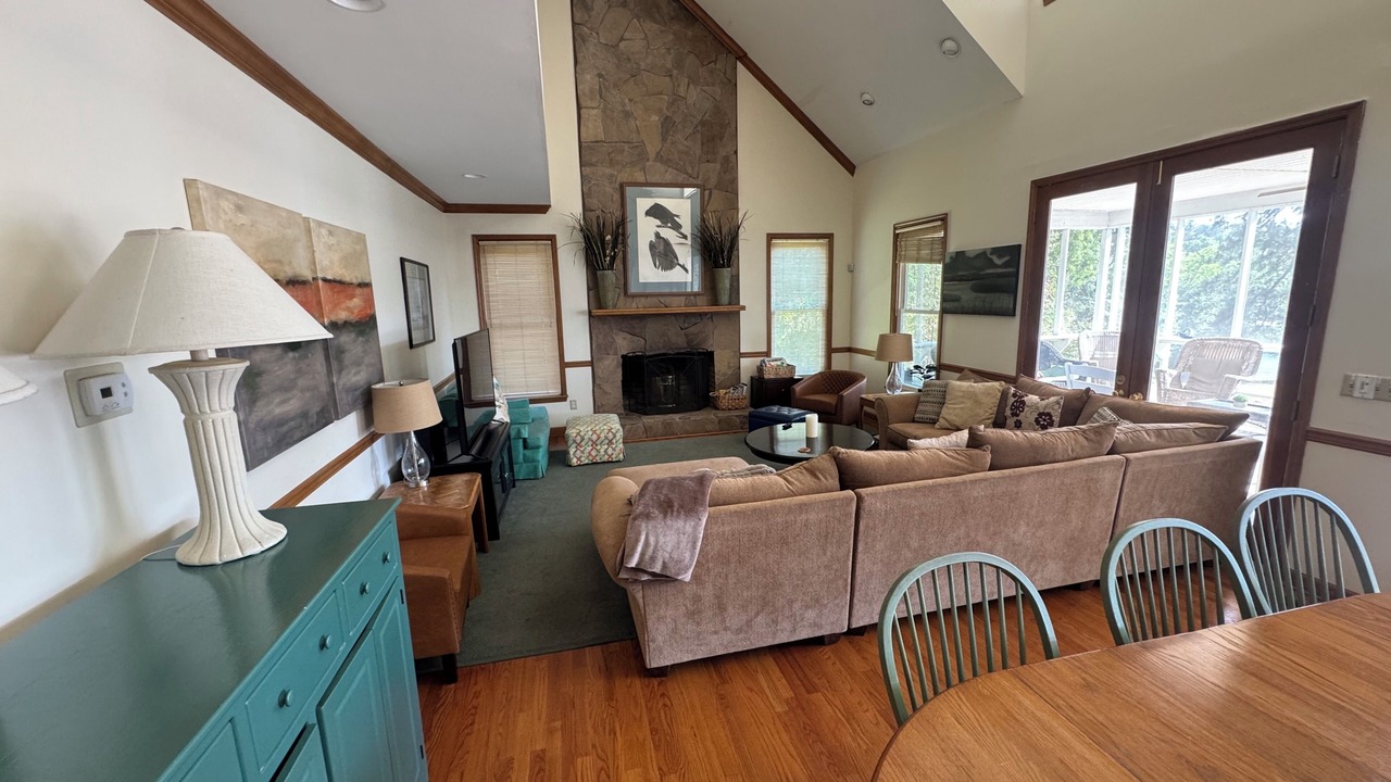 Photo of Livingroom in Lexington