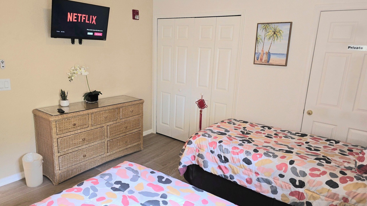 Photo of Bedroom in Bahama Bay