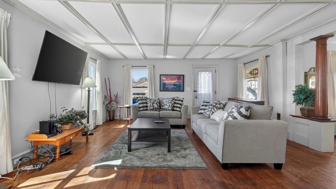Photo of Livingroom in Chestertown