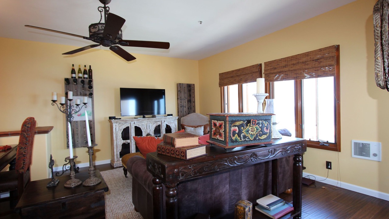 Photo of Livingroom in Avalon
