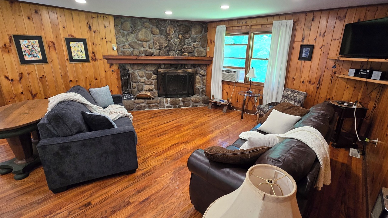 Photo of Livingroom in Johnsburg