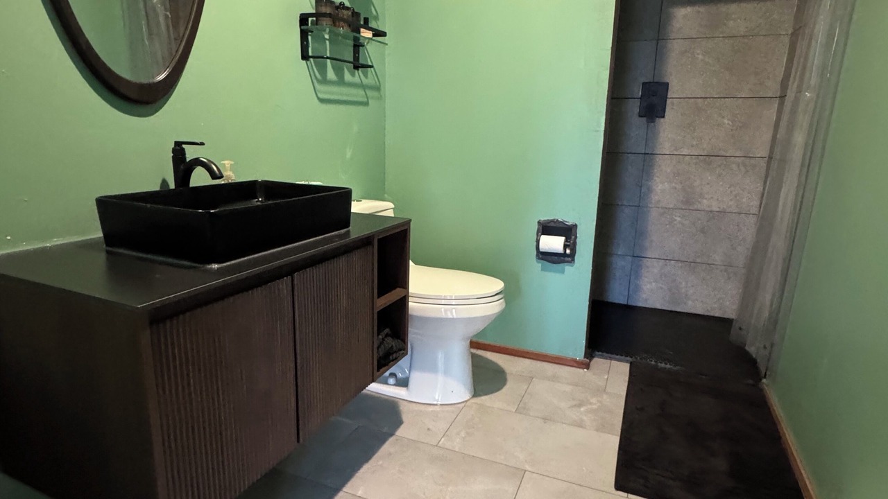 Photo of Bathroom in Espanola