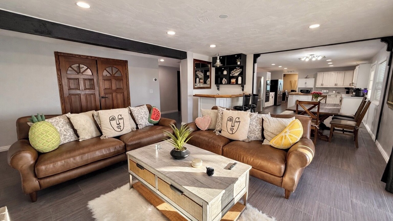 Photo of Livingroom in Sunrise Manor