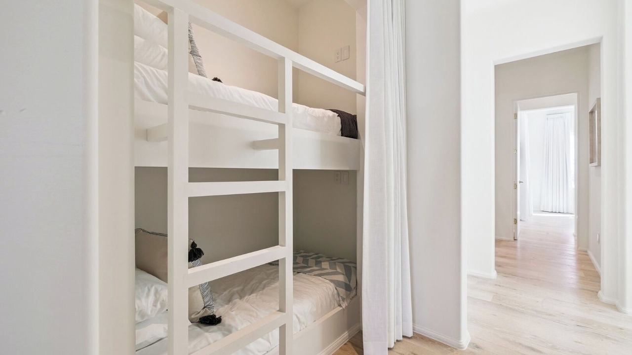 Photo of Bedroom in Seacrest