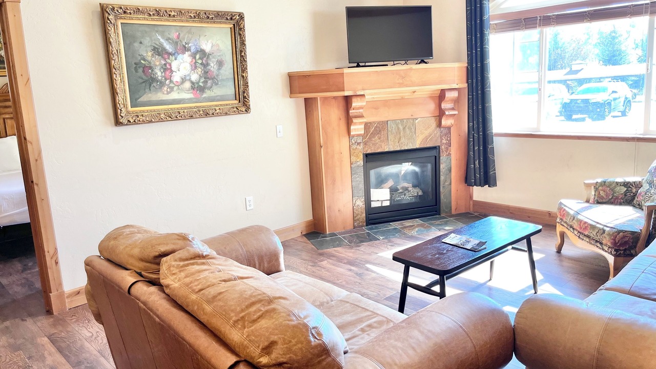 Photo of Livingroom in Midway