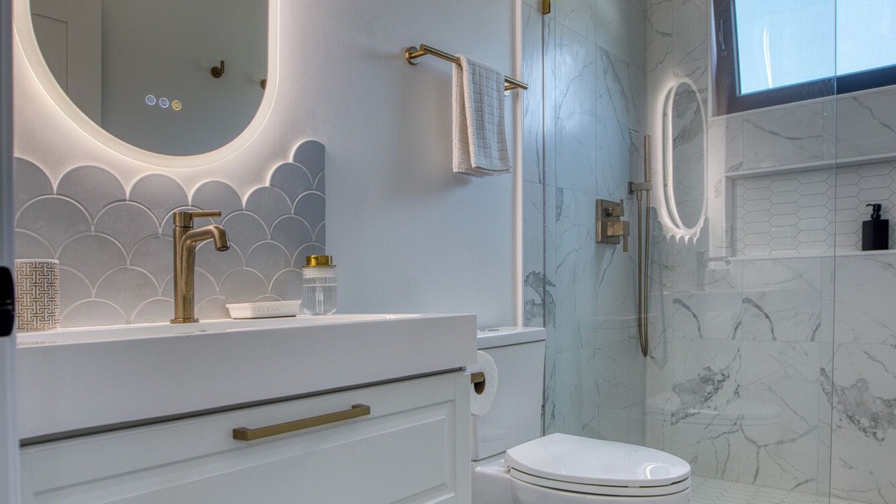 Photo of Bathroom in Mar Vista