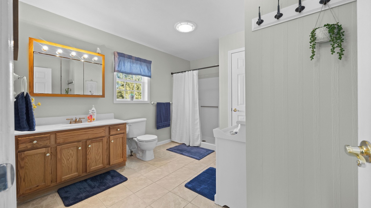 Photo of Bathroom in Town of Benton