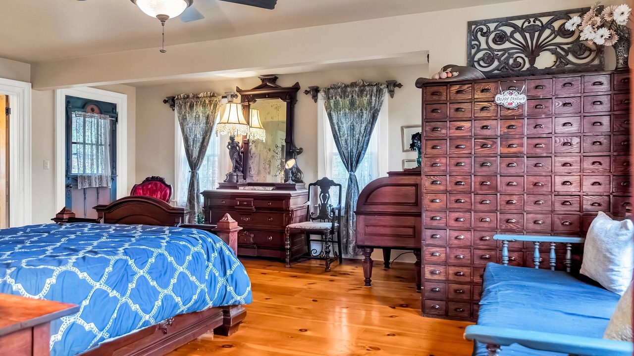 Photo of Bedroom in Franklin Springs