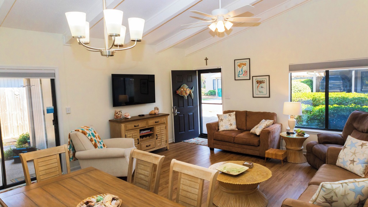 Photo of Livingroom in Miramar Beach