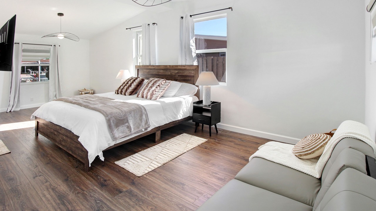 Photo of Bedroom in Lauderdale Isles