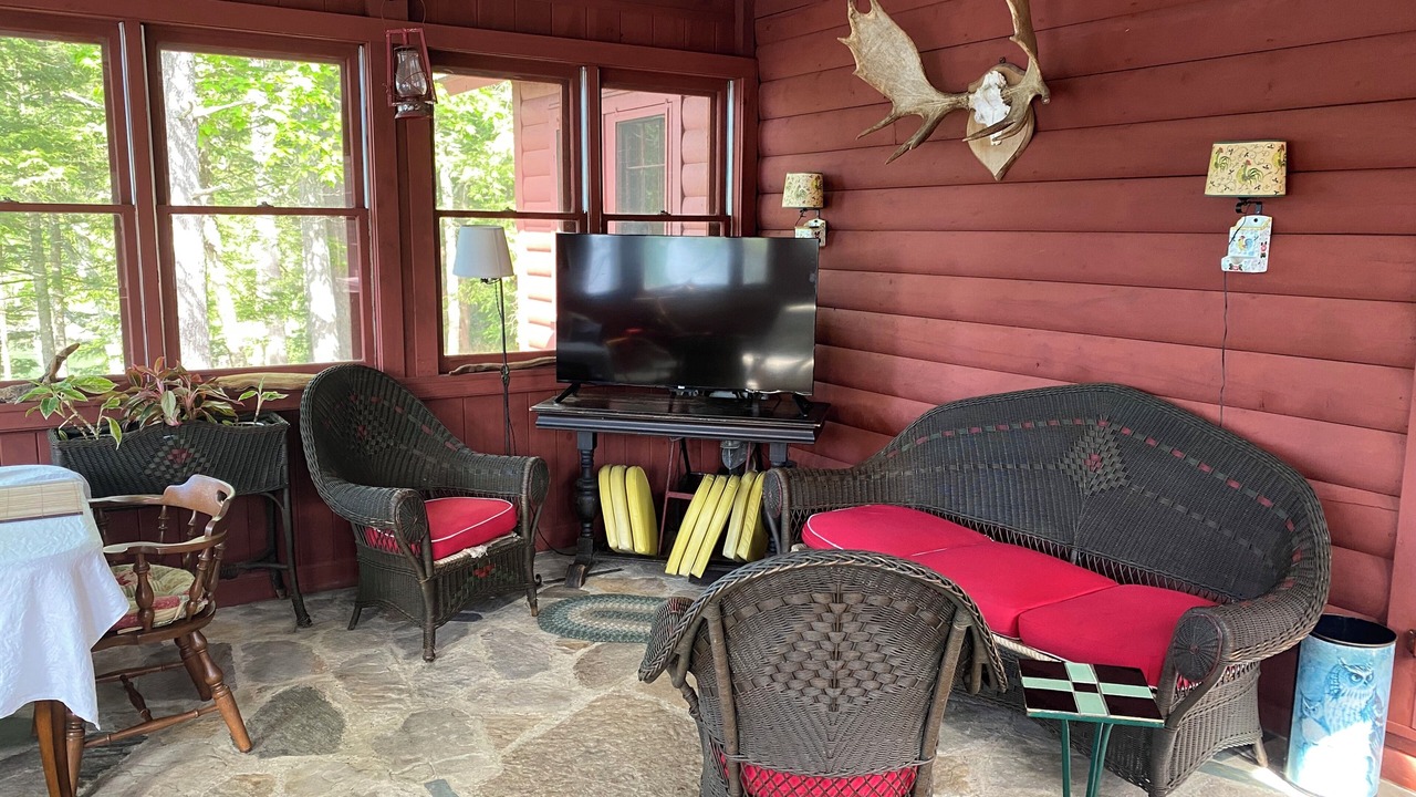 Photo of Livingroom in Huletts Landing