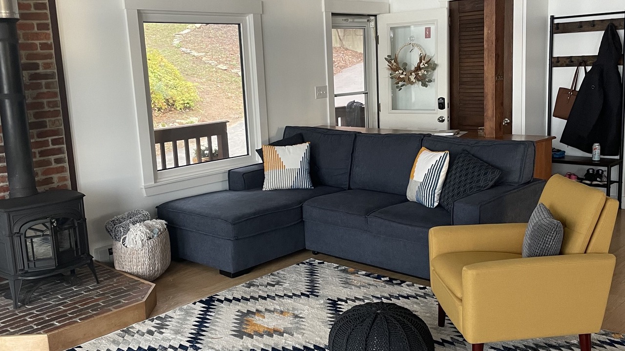 Photo of Livingroom in Ashburnham