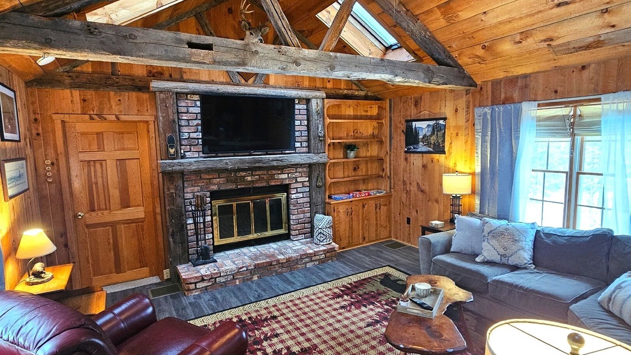 Photo of Livingroom in Brant Lake