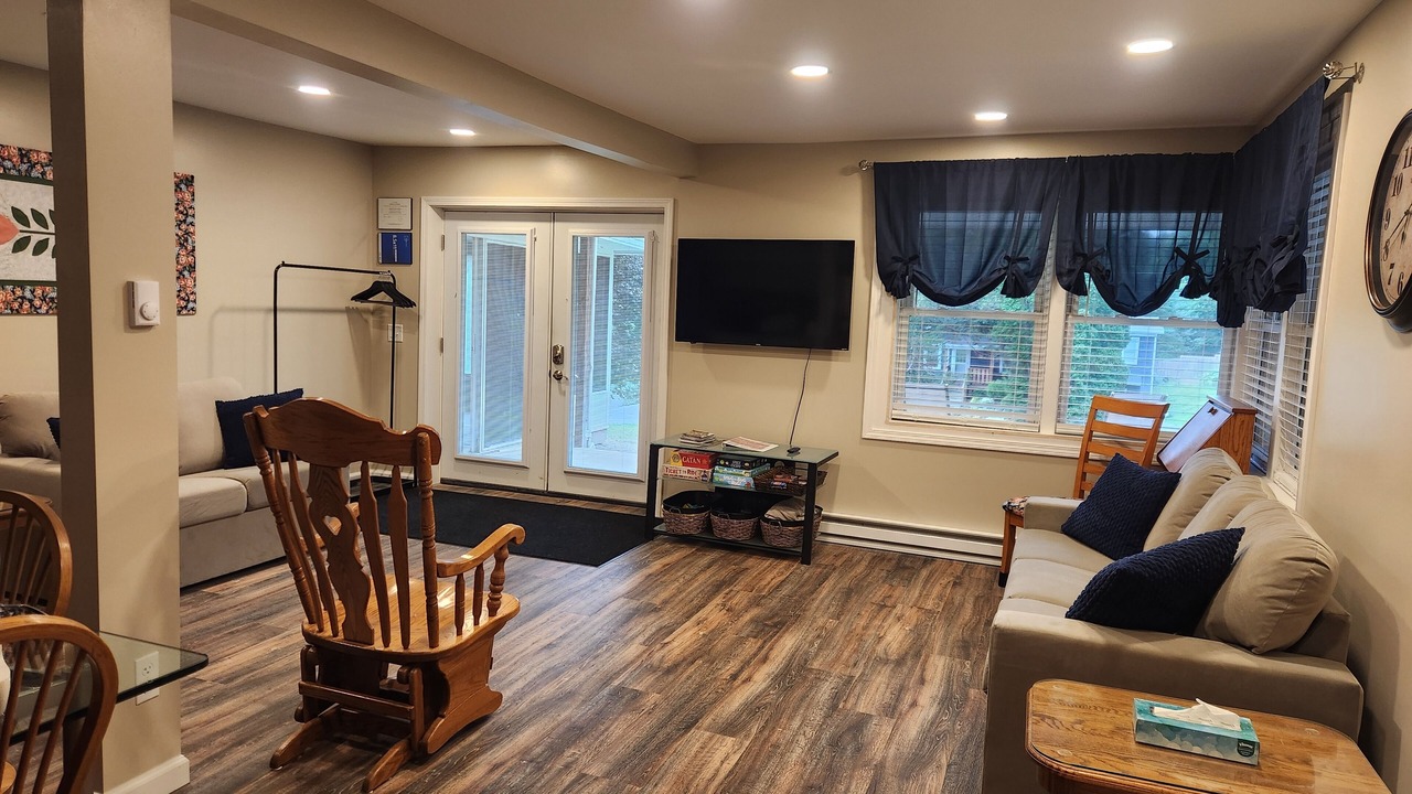 Photo of Bedroom in Town of Benton