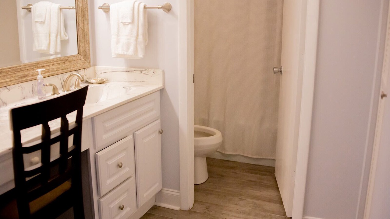 Photo of Bathroom in Arcadian Shores