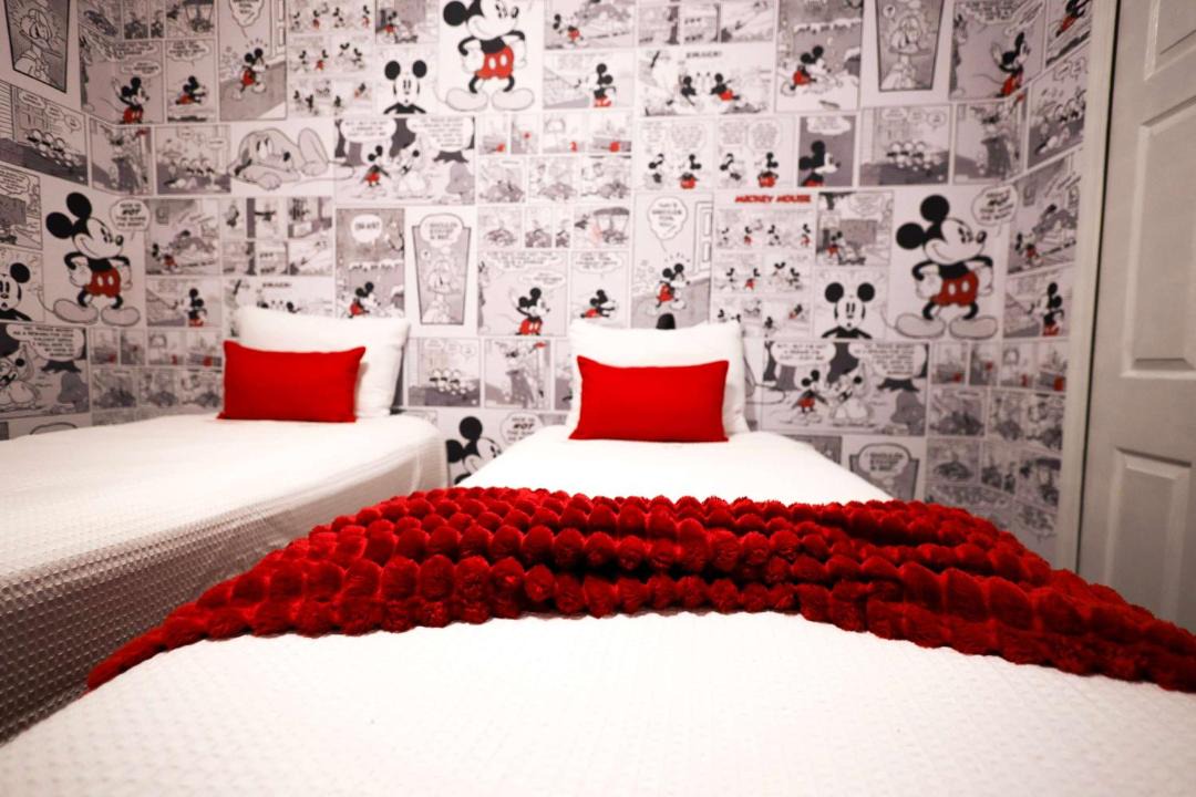 Photo of Bedroom in Bahama Bay
